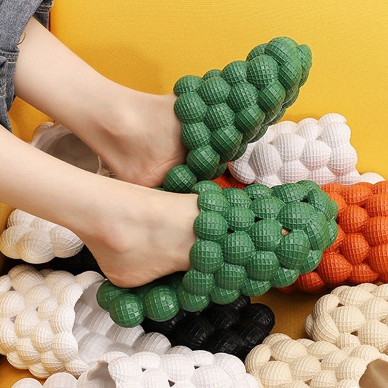 NUVEM CONFORT™ - Chinelo Ortopédico de Bolhas Super Confortável
