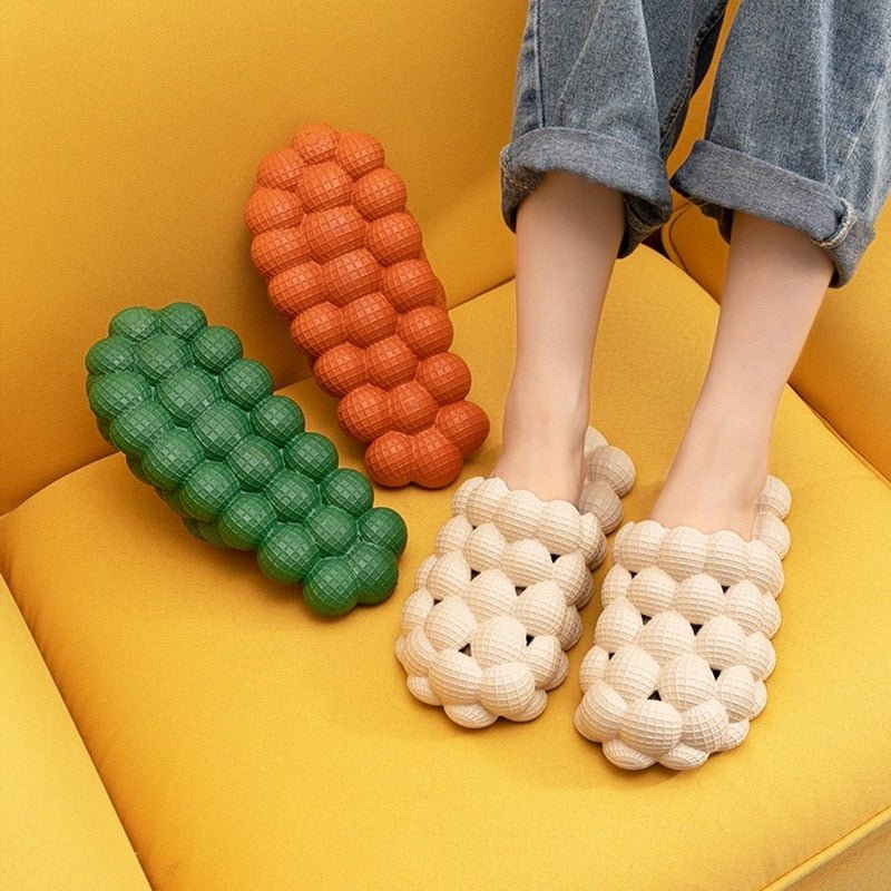 NUVEM CONFORT™ - Chinelo Ortopédico de Bolhas Super Confortável
